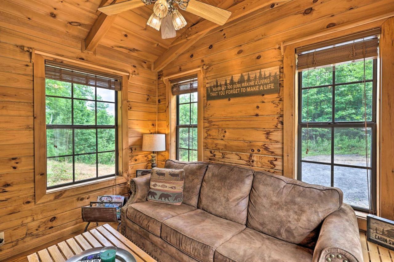 Quaint Log Cabin With Views Near West Jefferson Warrensville المظهر الخارجي الصورة