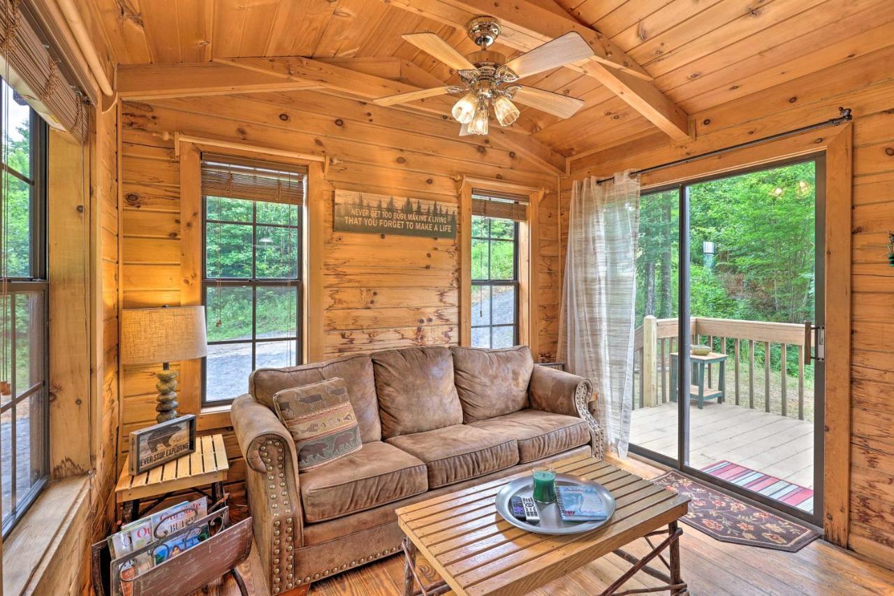 Quaint Log Cabin With Views Near West Jefferson Warrensville المظهر الخارجي الصورة