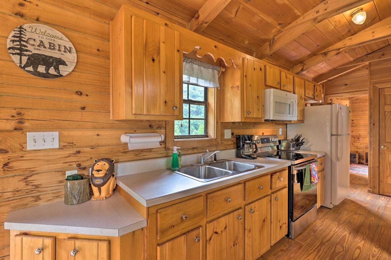 Quaint Log Cabin With Views Near West Jefferson Warrensville المظهر الخارجي الصورة