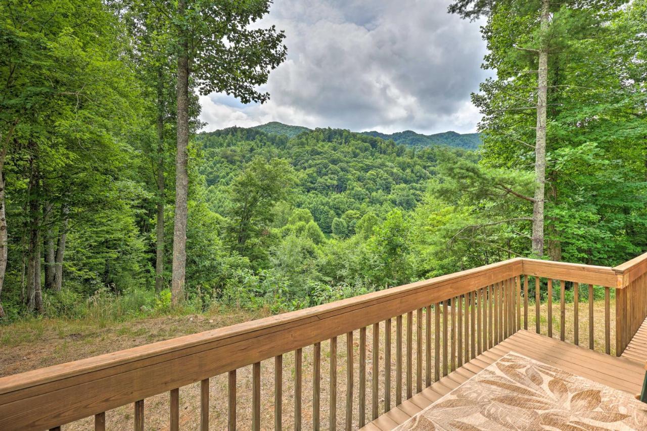 Quaint Log Cabin With Views Near West Jefferson Warrensville المظهر الخارجي الصورة