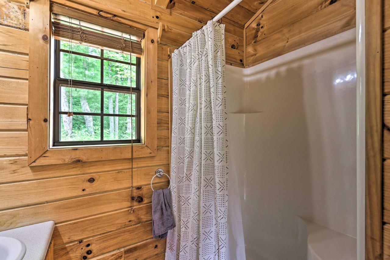 Quaint Log Cabin With Views Near West Jefferson Warrensville المظهر الخارجي الصورة